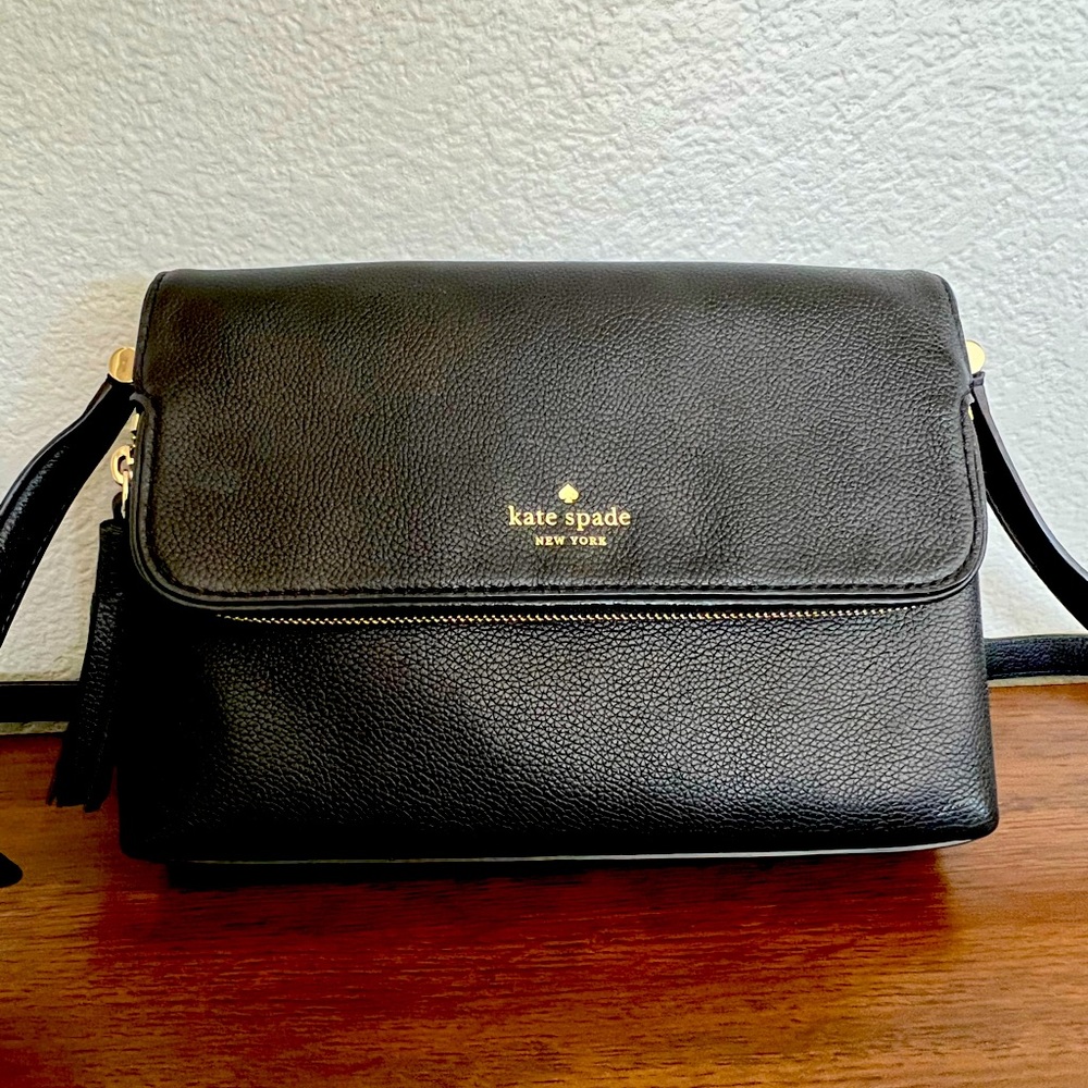 Kate Spade Chester Street Annalise Crossbody bag in Black Pebbled Leather